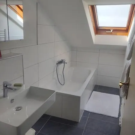 Moderne Mit Balkon 5 Minuten Von Basel Apartamento *